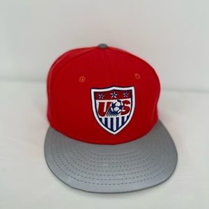 New Era Team USA Soccer Snapback Hat Cap‎ Adjustable Red Reflective 3M  EUC